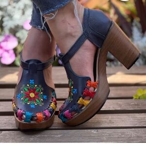 Women's Embroidered Mexican Leather Heel Sandals - Blue Size 6 🌺